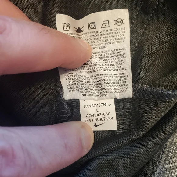 NIKE Dri-Fit Boy's Pull-Over Hoodie Therma Fit Youth Large Grey Style AQ4242-050 - Picture 6 of 6